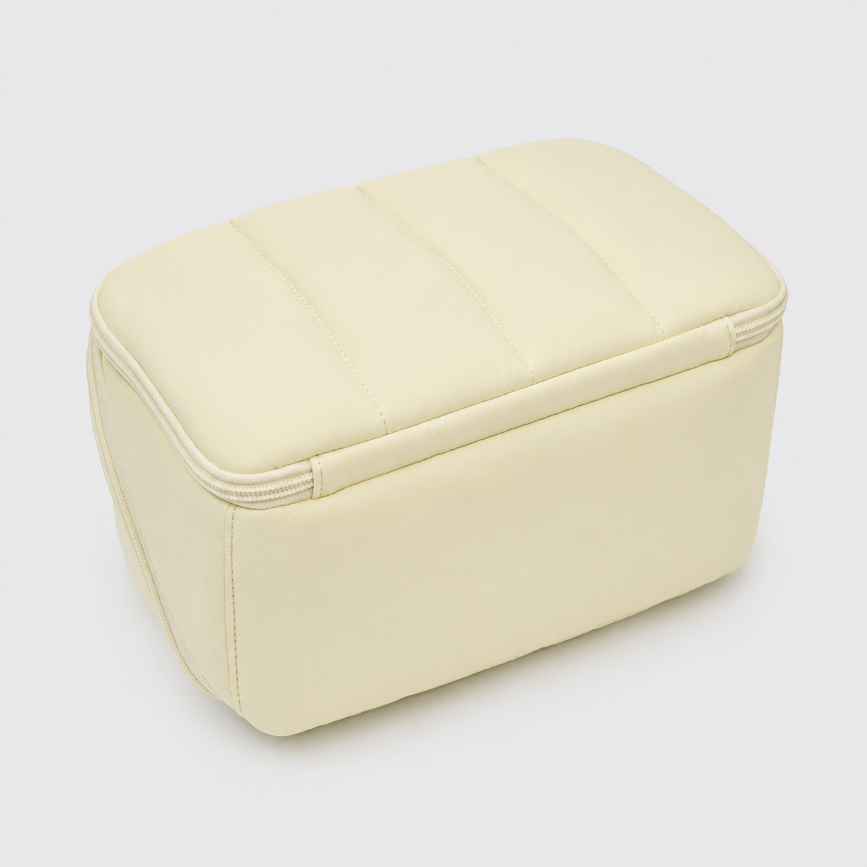 Handheld makeup bag
