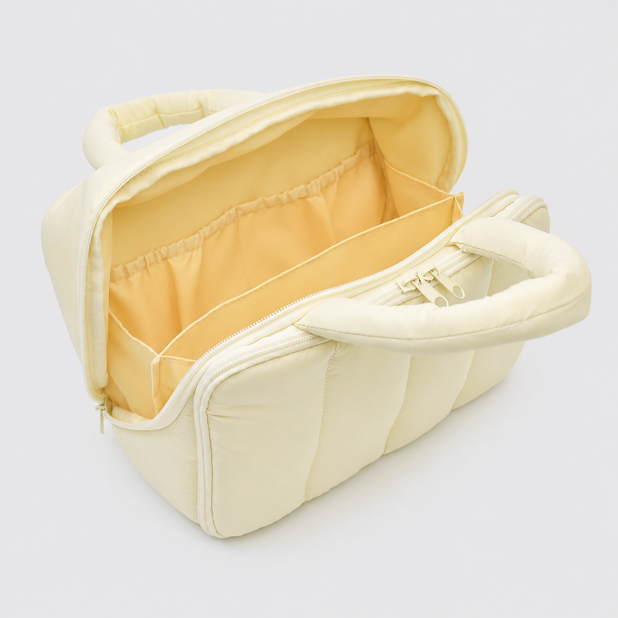 Handheld makeup bag